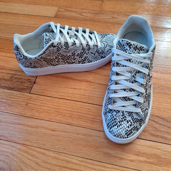 K-Swiss Women’s Size 7.5 Snakeskin Print Sneakers White Lace Up Casual Shoes - Picture 5 of 9